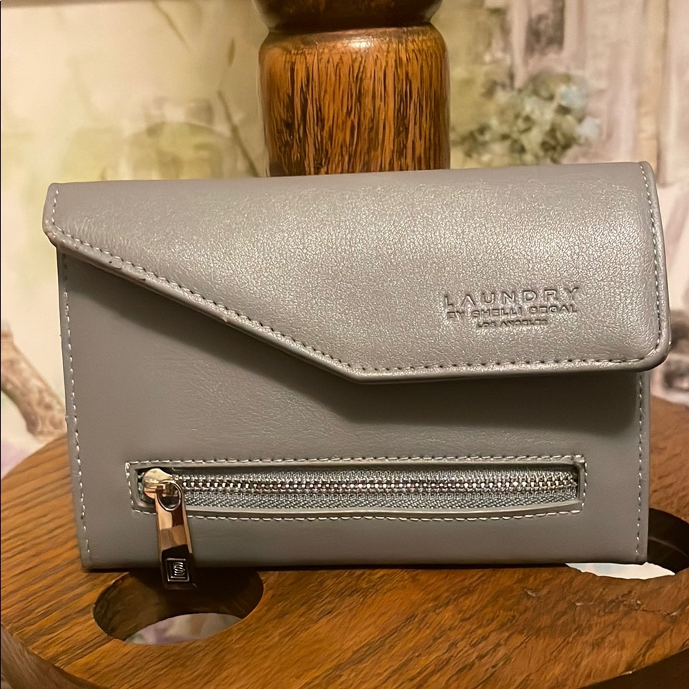 Laundry By Shelli Segal Gray Wallet/Passport Holder